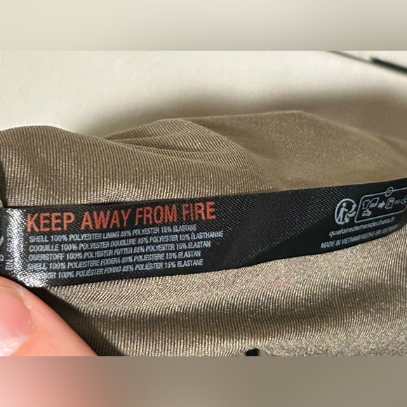 Free People Movement Get Your Flirt on Athletic Short Army Green . XS - Picture 12 of 12